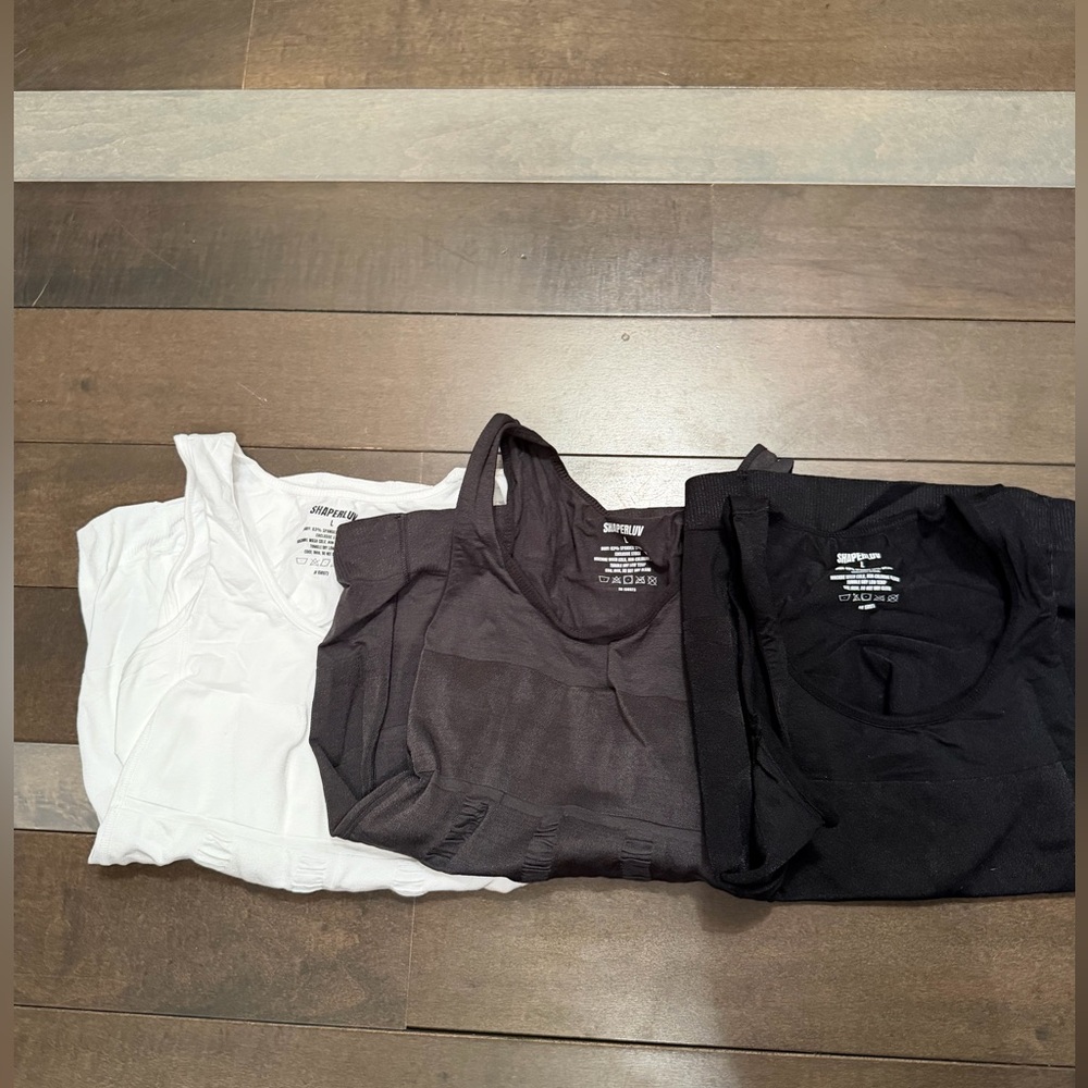 Superdry Women’s Scoop Neck Tank Top 3-Pack - White, Charcoal, Black